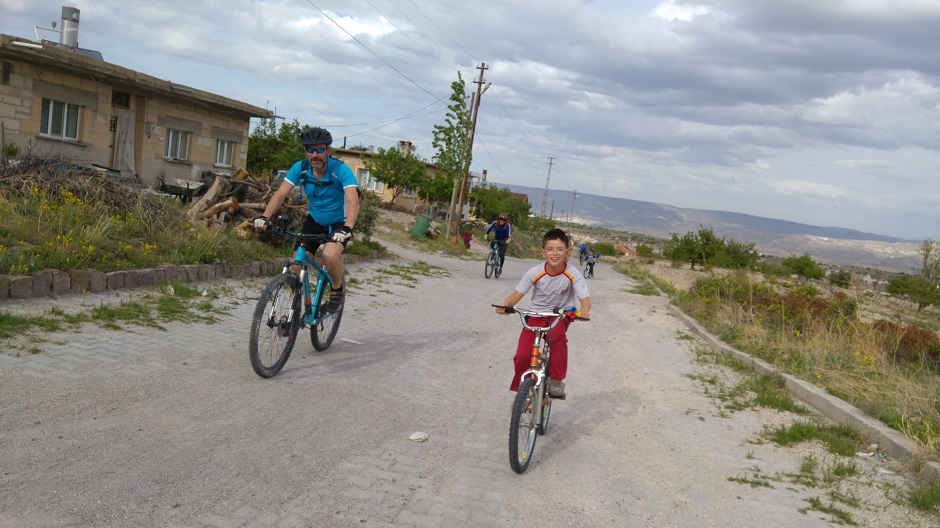 family bike tour cappadocia
